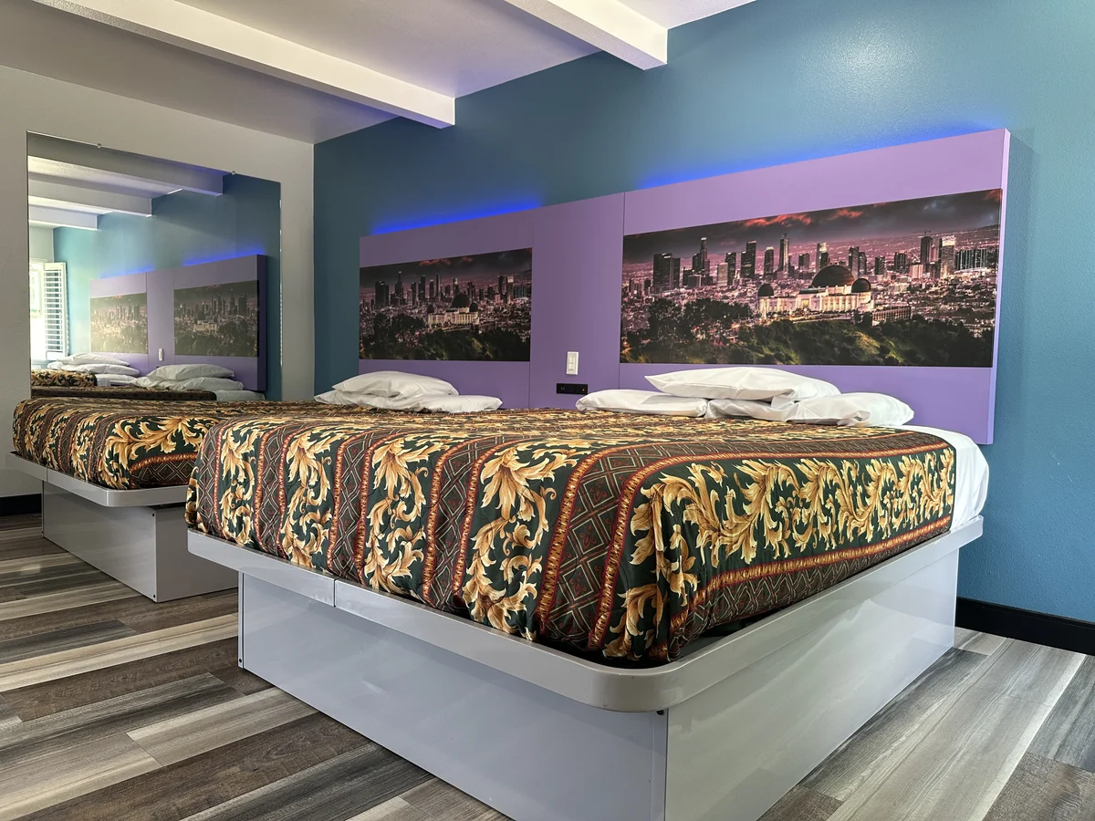 Room with 2 Queen Beds image at Fountain Inn Motel