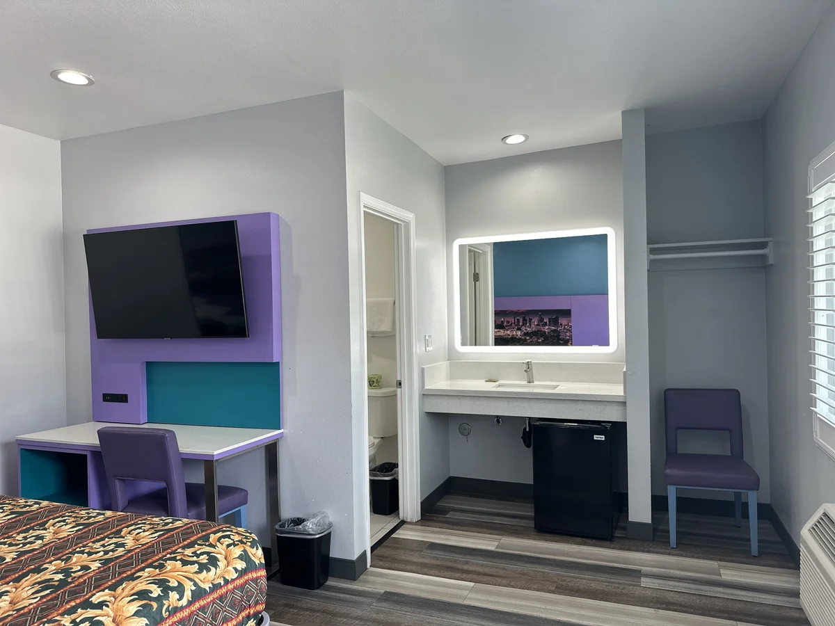 Standard Queen Room image at Fountain Inn Motel